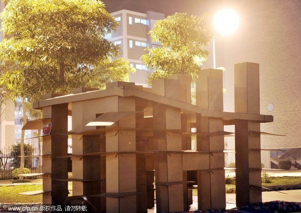 'Green living' paper buildings at Fujian college