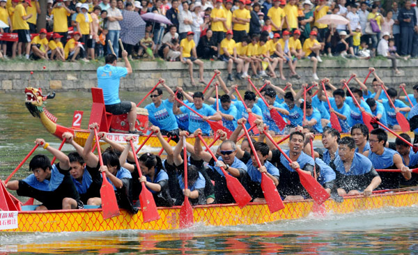 Dragon boat races breathe life into festival