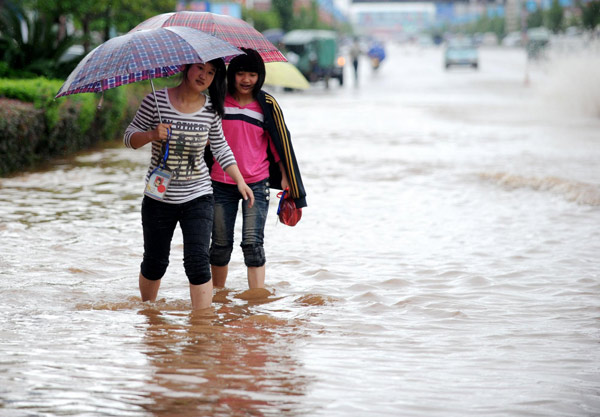 Slack drainage turns cities into lakes