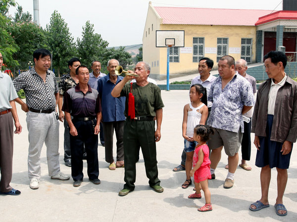 Former army trumpeter touts tofu today