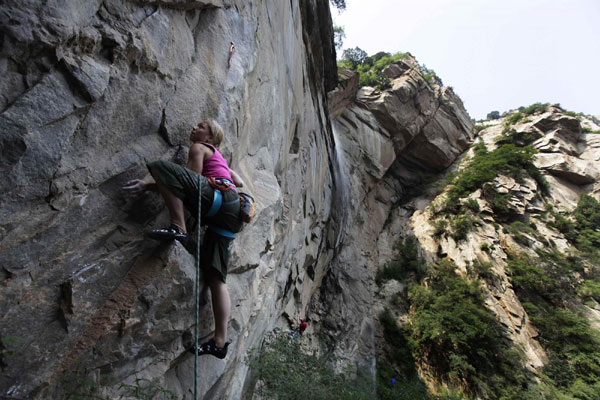 Scaling the mountain face