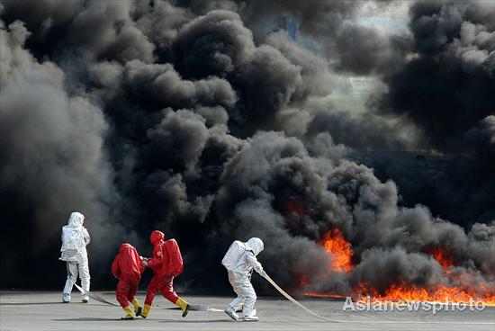 Massive fire rescue drill held in NE China city