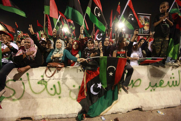 Libya people celebrate as Gadhafi killed