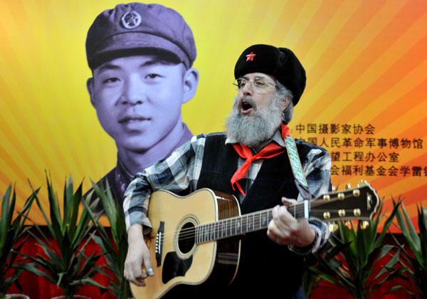 American singer’s Lei Feng dedication