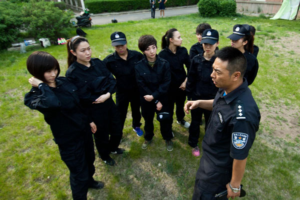 Female air marshals receive training