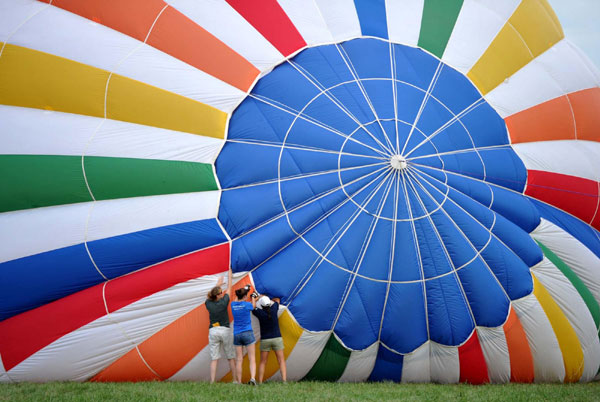 Balloon festival floats off in New Jersey