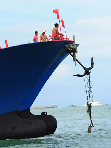 Fishing ban lifted in the South China Sea