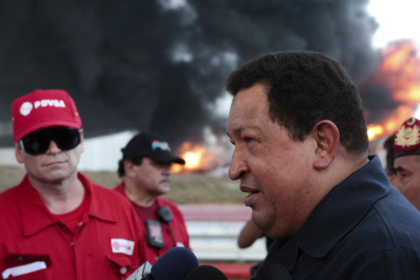 Chavez visits Amuay refinery