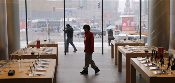 IPhone 5 goes on sale in China