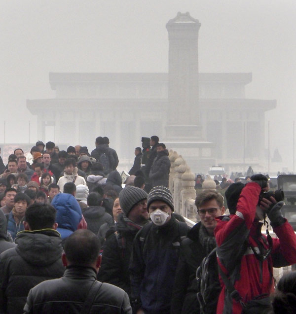 Masks become travel essentials as smog lingers