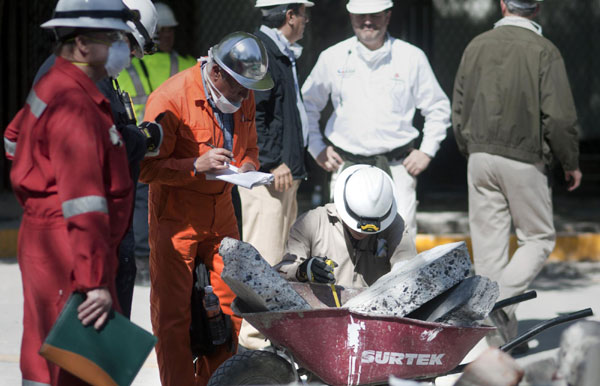 33 dead, 121 injured in explosion at Mexican Pemex