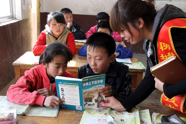 Young students in E China encouraged to read