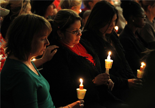 Candlelight vigil held after Texas blast