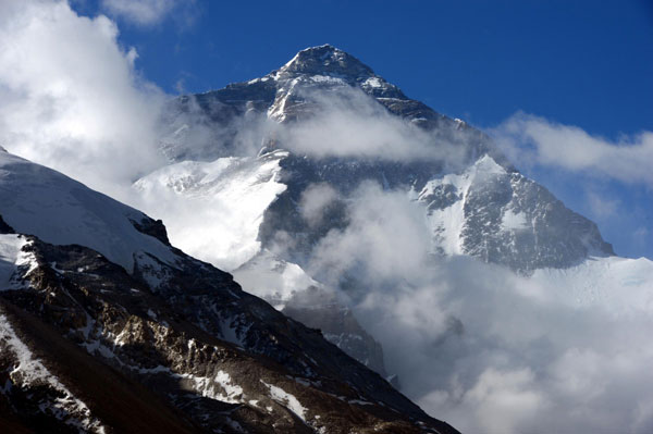 Celebrating 60 years of Qomolangma's conquest