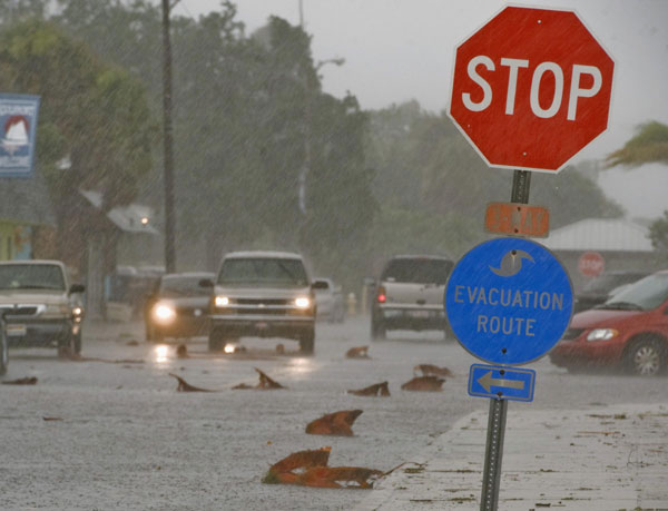 Tropical storm makes landfall in US