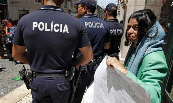 Portuguese stage general strike against austerity