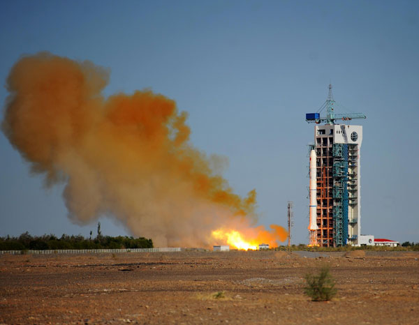 China launches experimental orbiter