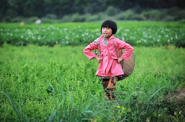 Children after quake in NW China