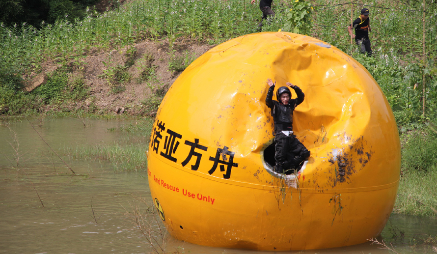 Magnificent men in their Chinese machines