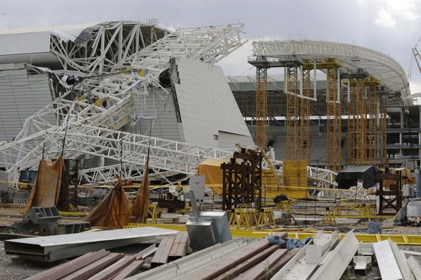 Crane collapses at World Cup Stadium in Brazil, 3 killed