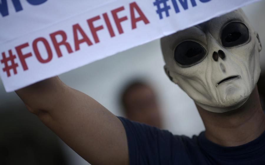 Violence mars Brazil anti-World Cup rallies