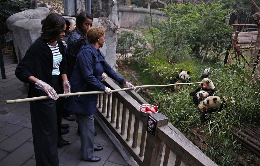 US first lady visits giant pandas