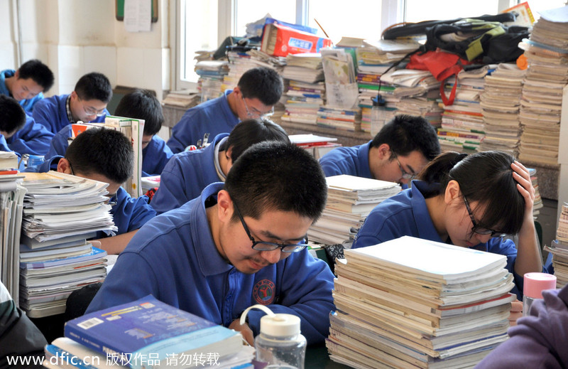 Countdown to the <EM>Gaokao</EM>: Hard work and leisure