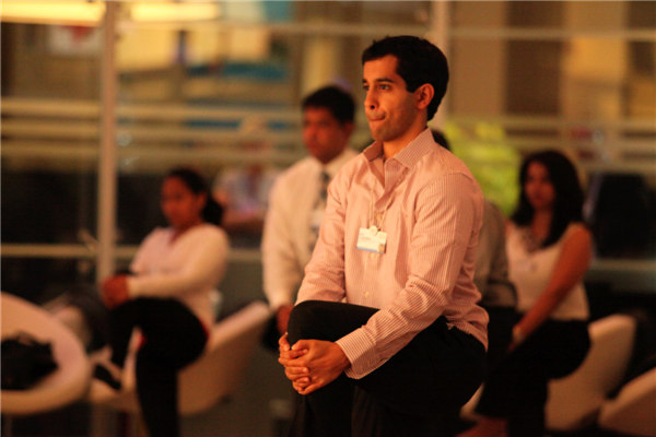 Davos Forum participants get a taste of Tai Chi