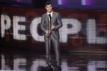 Taylor Lautner at the 2010 People's Choice Awards in L.A.