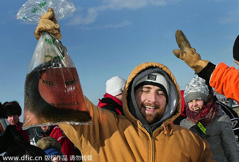 World's biggest ice fishing contest in Minnesota