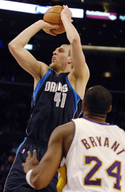 Mavericks mayhems Lakers