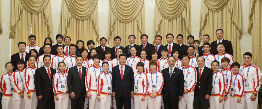 President Xi meets Chinese athletes in Sochi