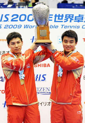 Chinese win golds in table tennis worlds