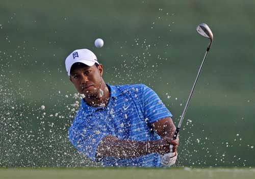 Woods unfazed by Mickelson threat to No 1 ranking