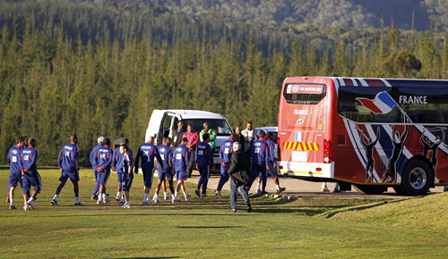 French squad boycott training to protest for expellee Anelka