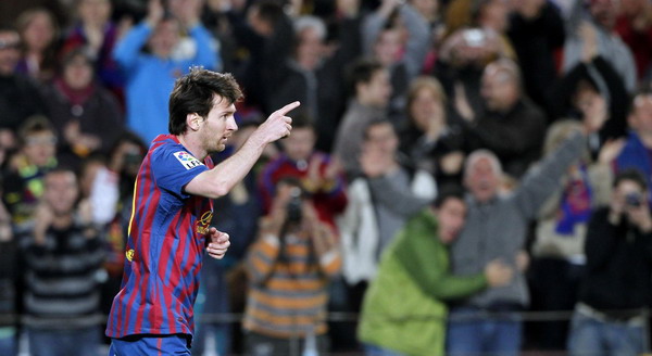 Messi breaks Mueller record with 68th goal