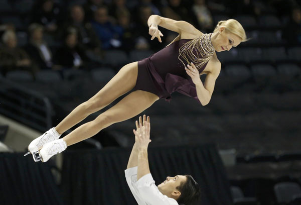 Russian duo top German rivals in short program