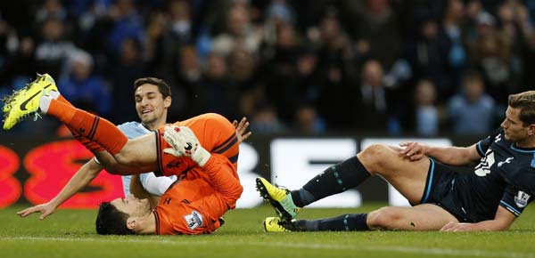 Man City hit six past hapless Spurs, United held