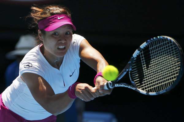 Li Na clinches first Australian Open title