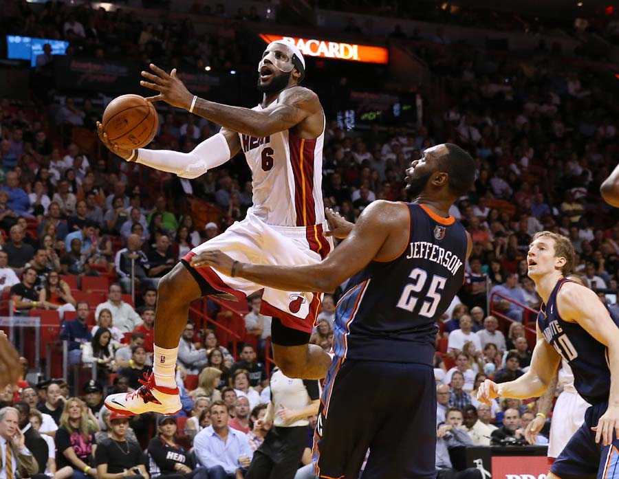 LeBron James scores career-high 61 points