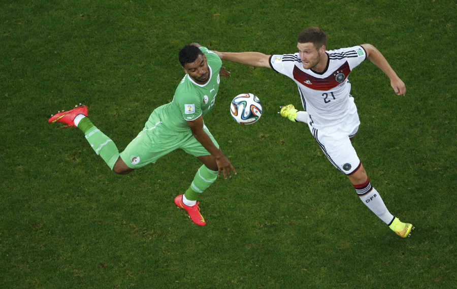 Germany survives Algeria 2-1 in extra time