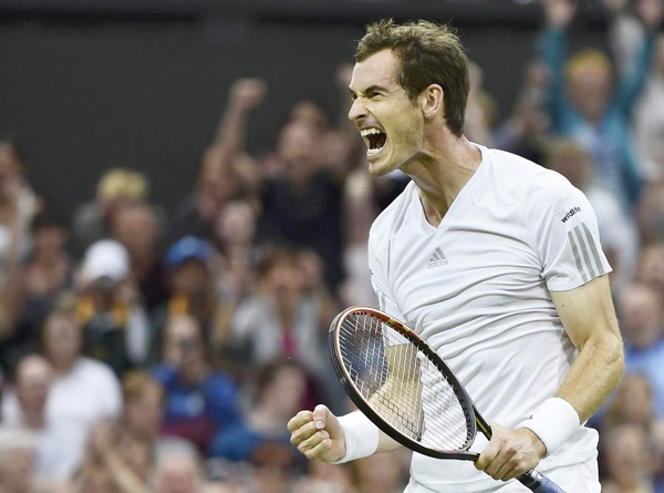 At wet Wimbledon, Murray, Djokovic near rematch