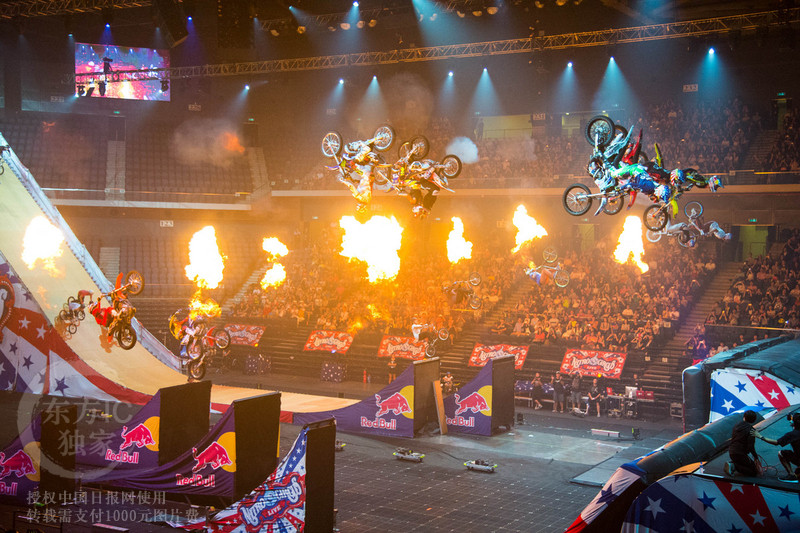 Death-defying stunt show in Macao