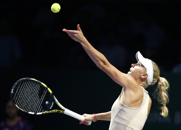 Wozniacki nails down Sharapova in WTA Finals