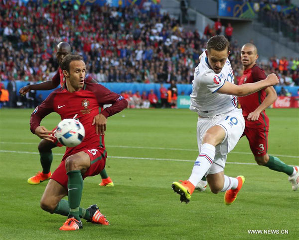 Giants Portugal held 1-1 by minnows Iceland in EURO 2016 Group F