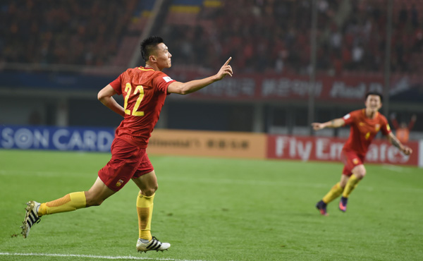 China edges South Korea 1-0 to keep World Cup hope alive