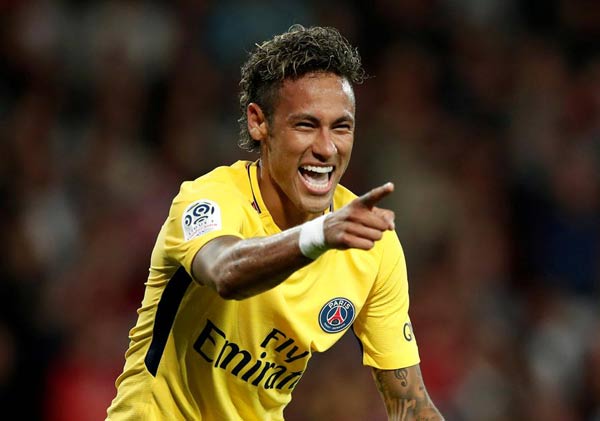 French media fawn over new kid in town Neymar