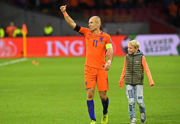 Robben announces retirement from Dutch national team