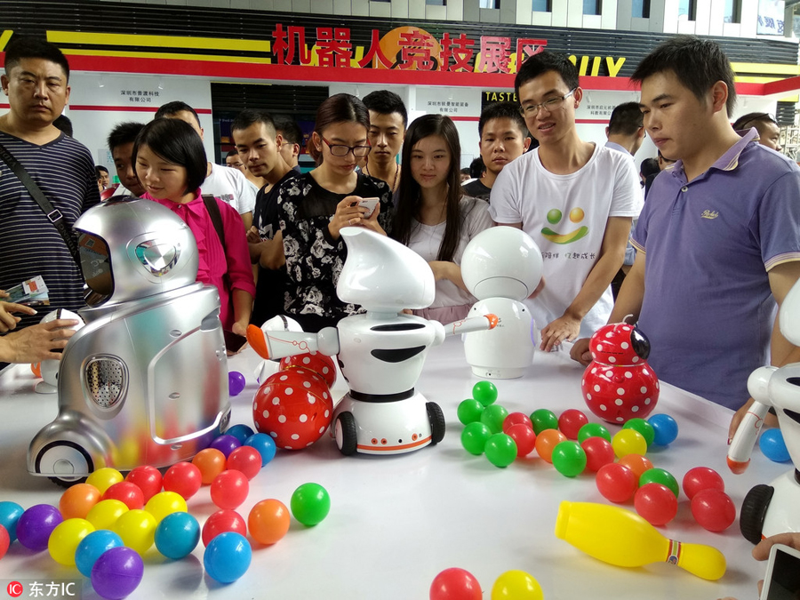 Robots, 3D printed food big hit at Shenzhen Maker Week