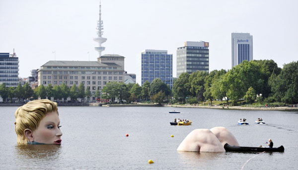 'Mermaid' sculpture created in Hamburg